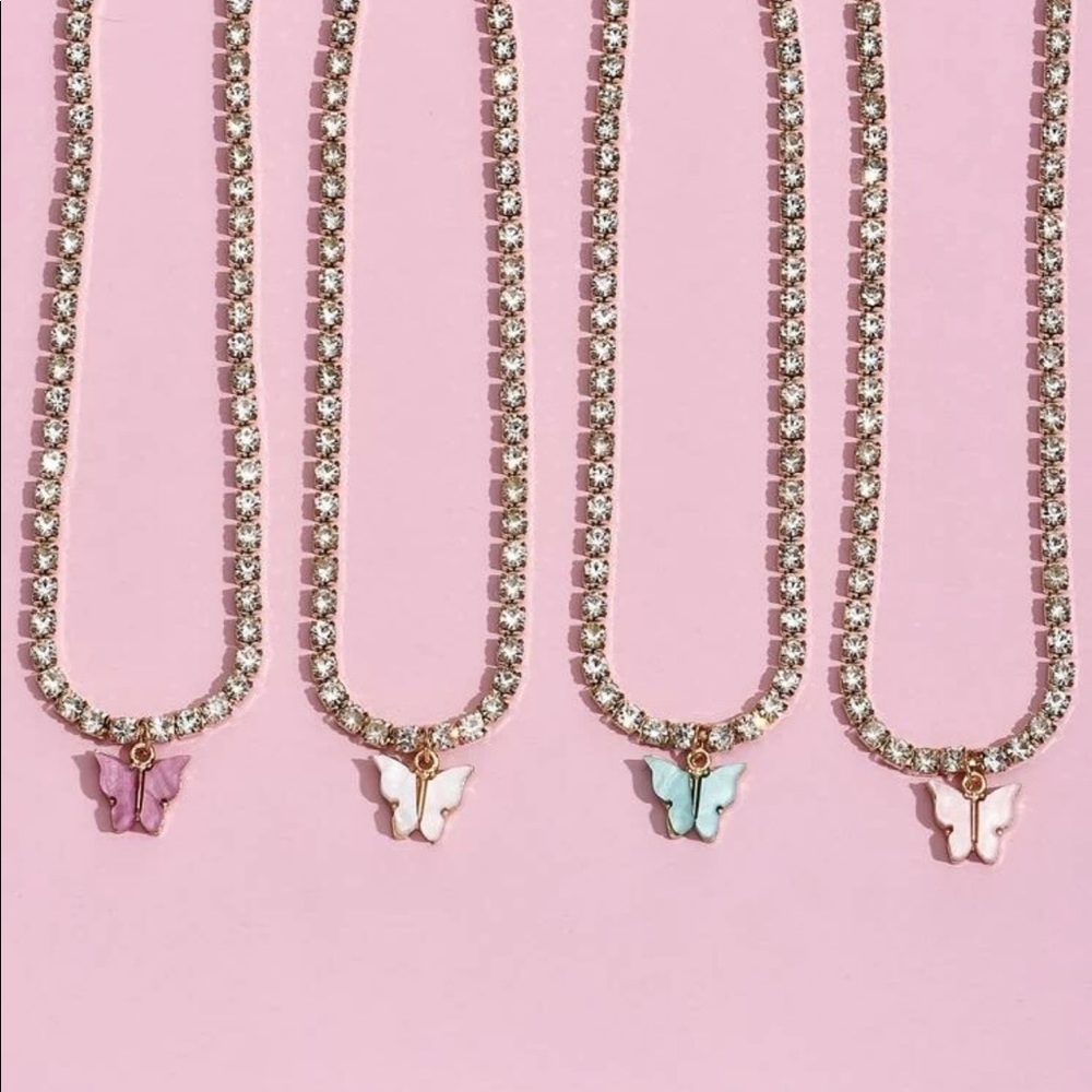 Rhinestone butterfly necklace - Picture 2 of 2